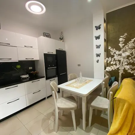 Sea La Vie Apartment